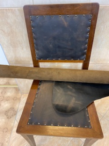 Tapeciranje z usnjenimi kožami