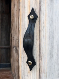 Usnjeni pohištveni ročaji www.dddesign.si