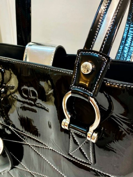 Torba v črnem in srebrnem usnju PO NAROČILU