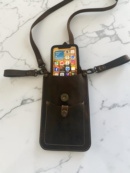 Usnjena torbica za telefon z imenom