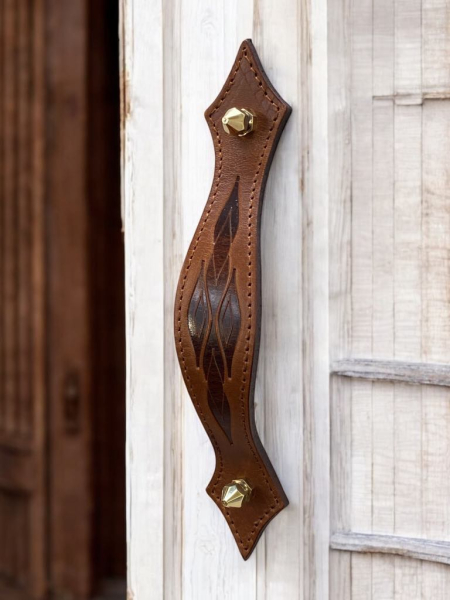 Usnjeni pohištveni ročaji www.dddesign.si