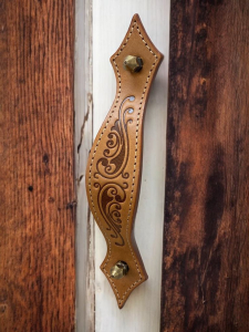 Usnjeni pohištveni ročaji www.dddesign.si