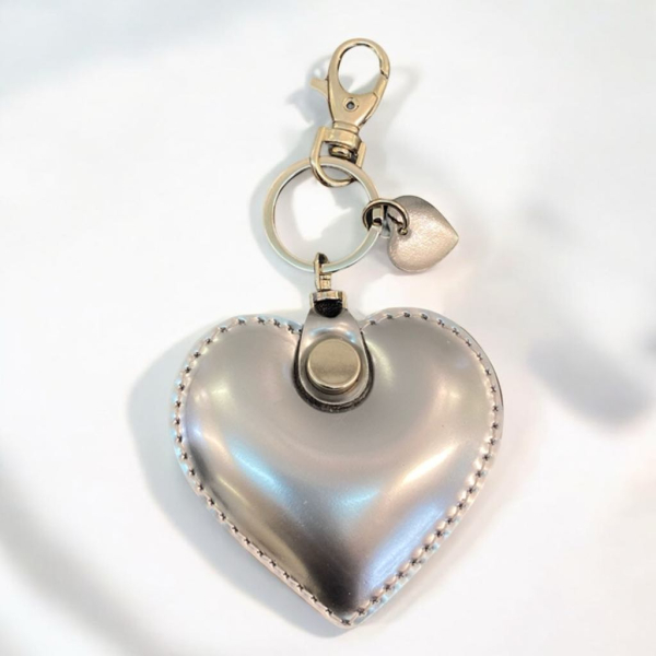 Usnjeni obesek za ključe srce 4 velikosti