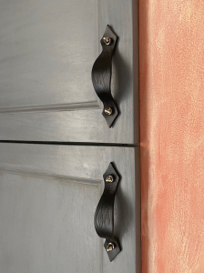 Potiskani pohištveni ročaj Kupid srebrni Hexa vijaki 