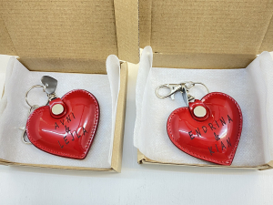 Usnjeni obesek za ključe srce  www.dddesign.si