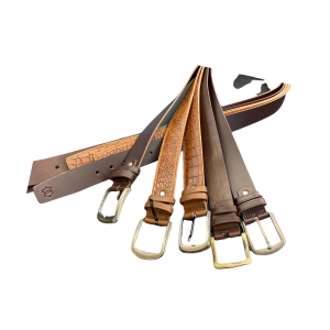 USNJENI pasovi po naročilu: izbor usnja v naši delavnici v Domžalah