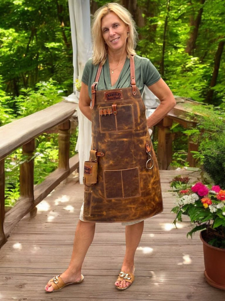 Usnjeni predpasnik z naboji in Držalom za pijačo