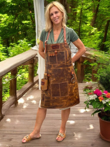 Usnjeni predpasnik z naboji in Držalom za pijačo