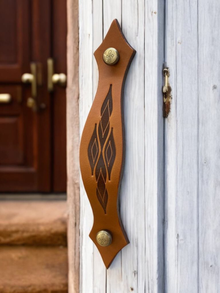 Motif handle Kupid Engraved antique O screws