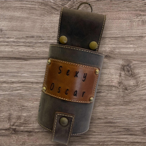 Usnjeno držalo za pivo z GRAVURO na ploščici