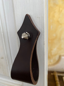 Usnjeni pohištveni ročaji www.dddesign.si