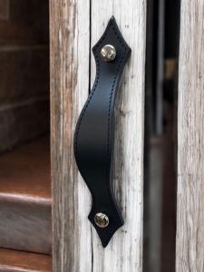 Usnjeni pohištveni ročaji www.dddesign.si