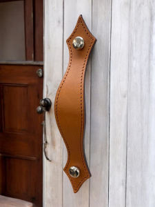 Usnjeni pohištveni ročaji www.dddesign.si