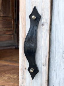 Usnjeni pohištveni ročaji www.dddesign.si