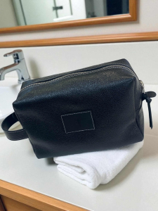 Personalizirana usnjena toaletna torbica 