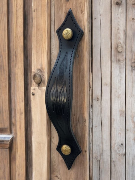 Usnjeni pohištveni ročaji www.dddesign.si