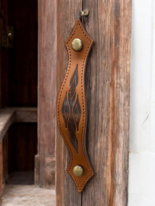 Usnjeni pohištveni ročaji www.dddesign.si