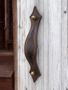 Usnjeni pohištveni ročaji www.dddesign.si