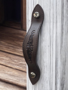 Usnjeni pohištveni ročaji www.dddesign.si