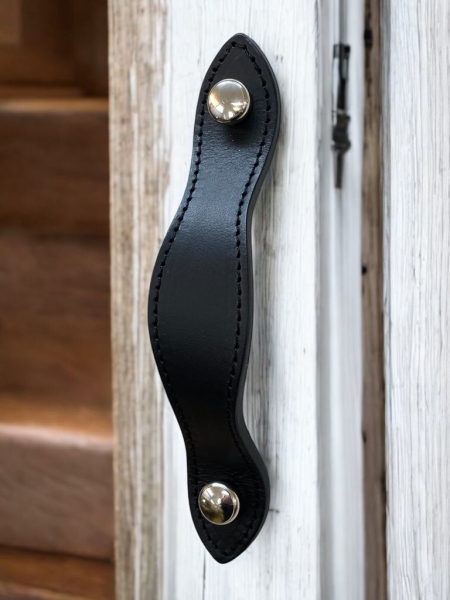 Usnjeni pohištveni ročaji www.dddesign.si