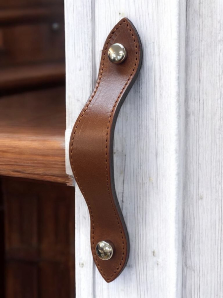 Usnjeni pohištveni ročaji www.dddesign.si