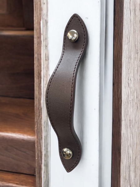 Usnjeni pohištveni ročaji www.dddesign.si