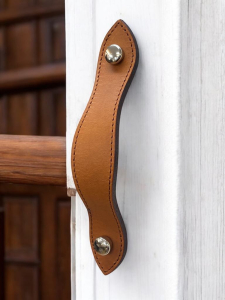 Usnjeni pohištveni ročaji www.dddesign.si