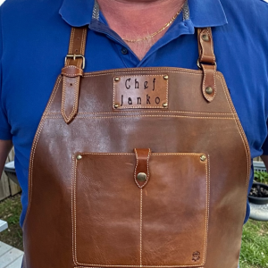 Personaliziran usnjen predpasnik za žar Lešnik