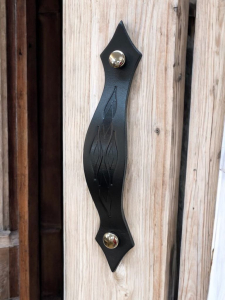 Usnjeni pohištveni ročaji www.dddesign.si