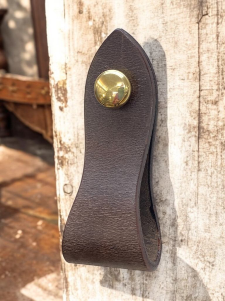 Usnjeni pohištveni ročaji www.dddesign.si