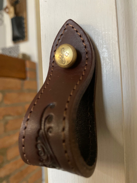 Usnjeni pohištveni ročaji www.dddesign.si