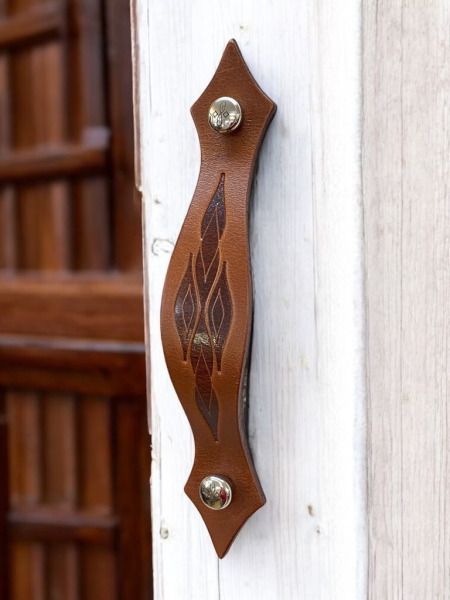 Usnjeni pohištveni ročaji www.dddesign.si