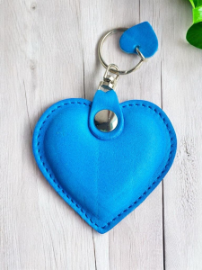 Personalizirani obesek za ključe in torbico www.dddesign.si