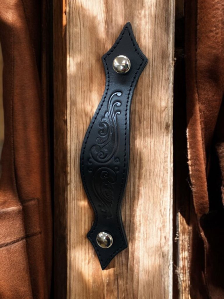 Usnjeni pohištveni ročaji www.dddesign.si