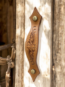 Usnjeni pohištveni ročaji www.dddesign.si